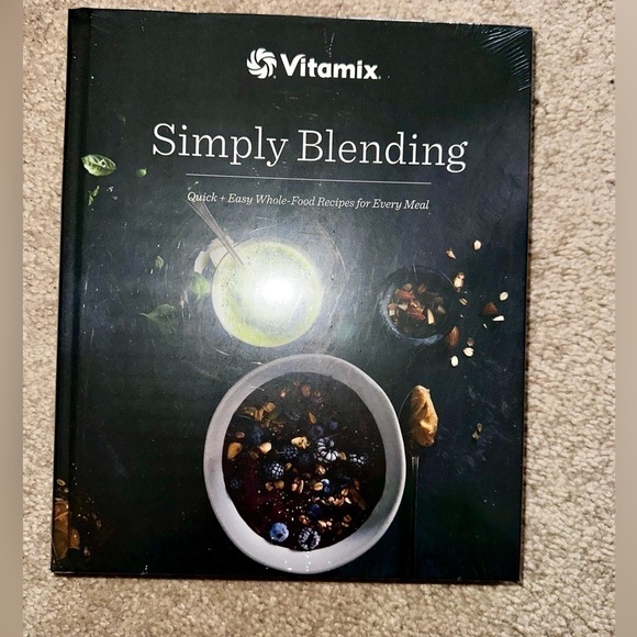 NEW SEALED - Vitamix Simply blending hardcover book with DVD - Picture 5 of 5